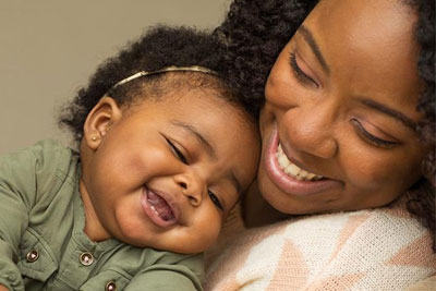 immigration-family image of mother and daughter
