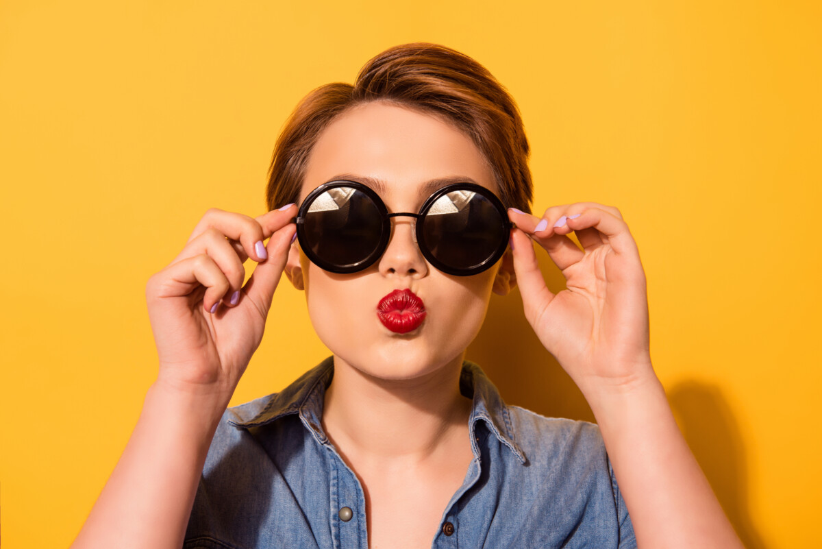 woman with sunglasses
