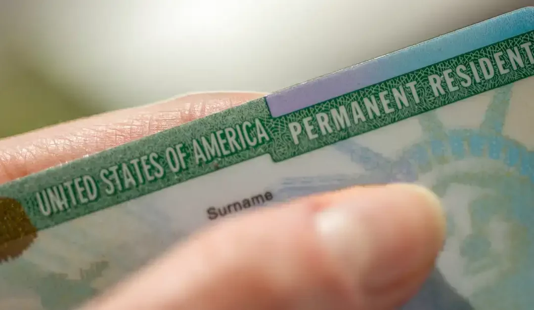 Actualizaciones de Inmigración 2025 – Derechos de los Titulares de la Tarjeta Verde